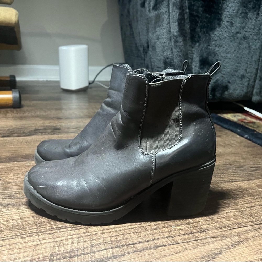 Italian black and grey heeled ankle boots
